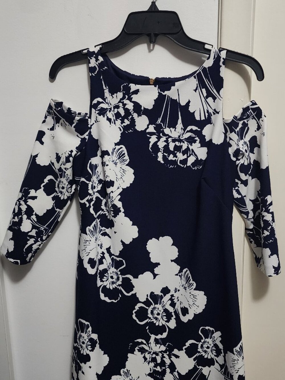 Eliza J Dress Cold Shoulder Size 8P Fully Lined Navy Blue White Floral Gold Zip